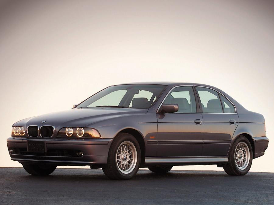  BMW 530i Sedan 2000 года  (US) (фото 4 из 9)